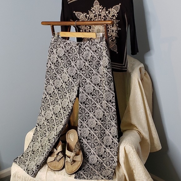 Talbots vintage stretch cropped pants tile/lace print EUC - Picture 2 of 10
